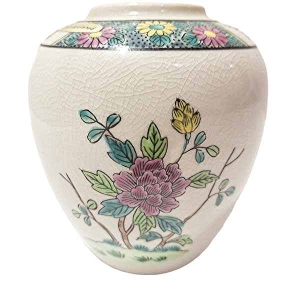 NWT! Vintage Japanese Hand Painted  Vase - Picture 2 of 7